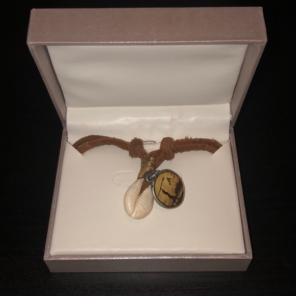 Hollister Jewelry - Authentic Hollister necklace